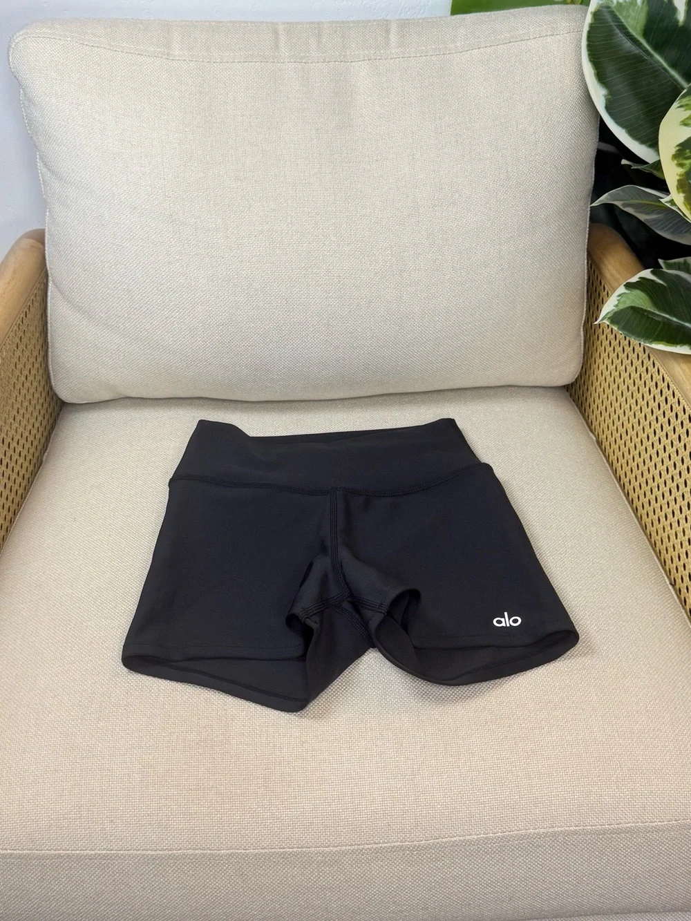 Alo Yoga High Waist Airlift Short 3